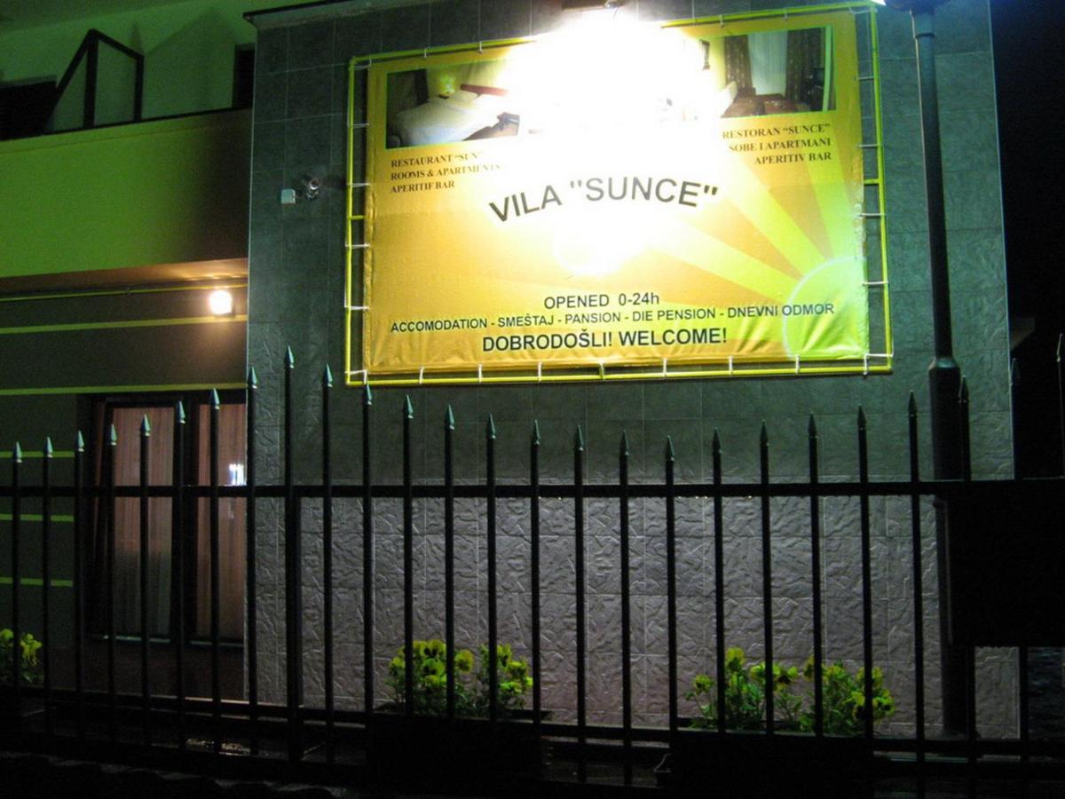 Hotel Vila Sunce Stara Pazova Exterior foto